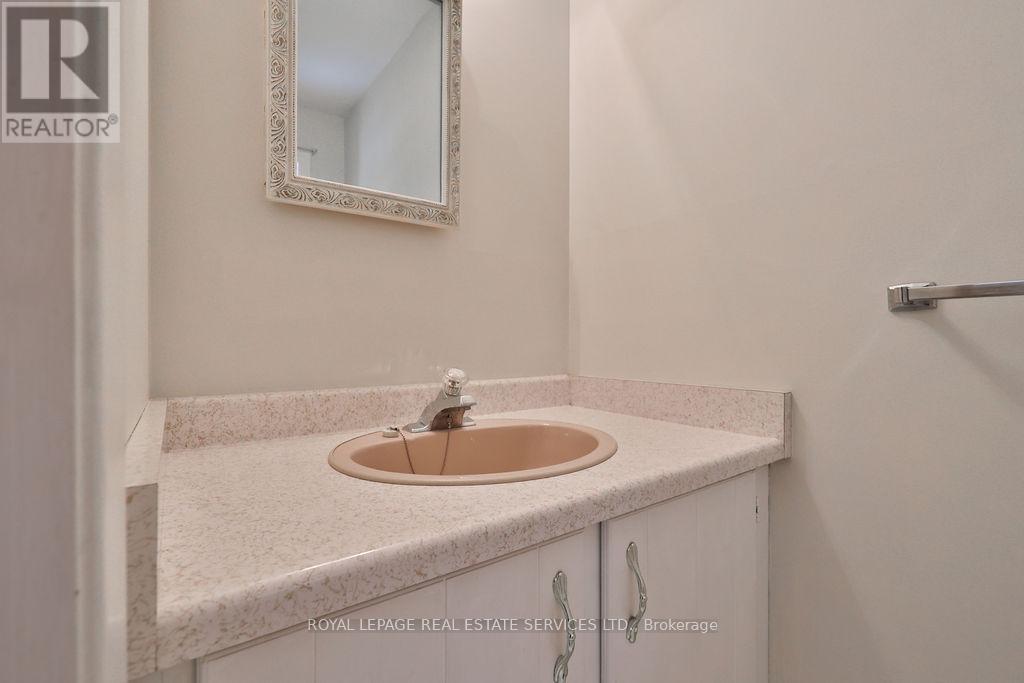 Property at 1459 GROSVENOR STREET image 5