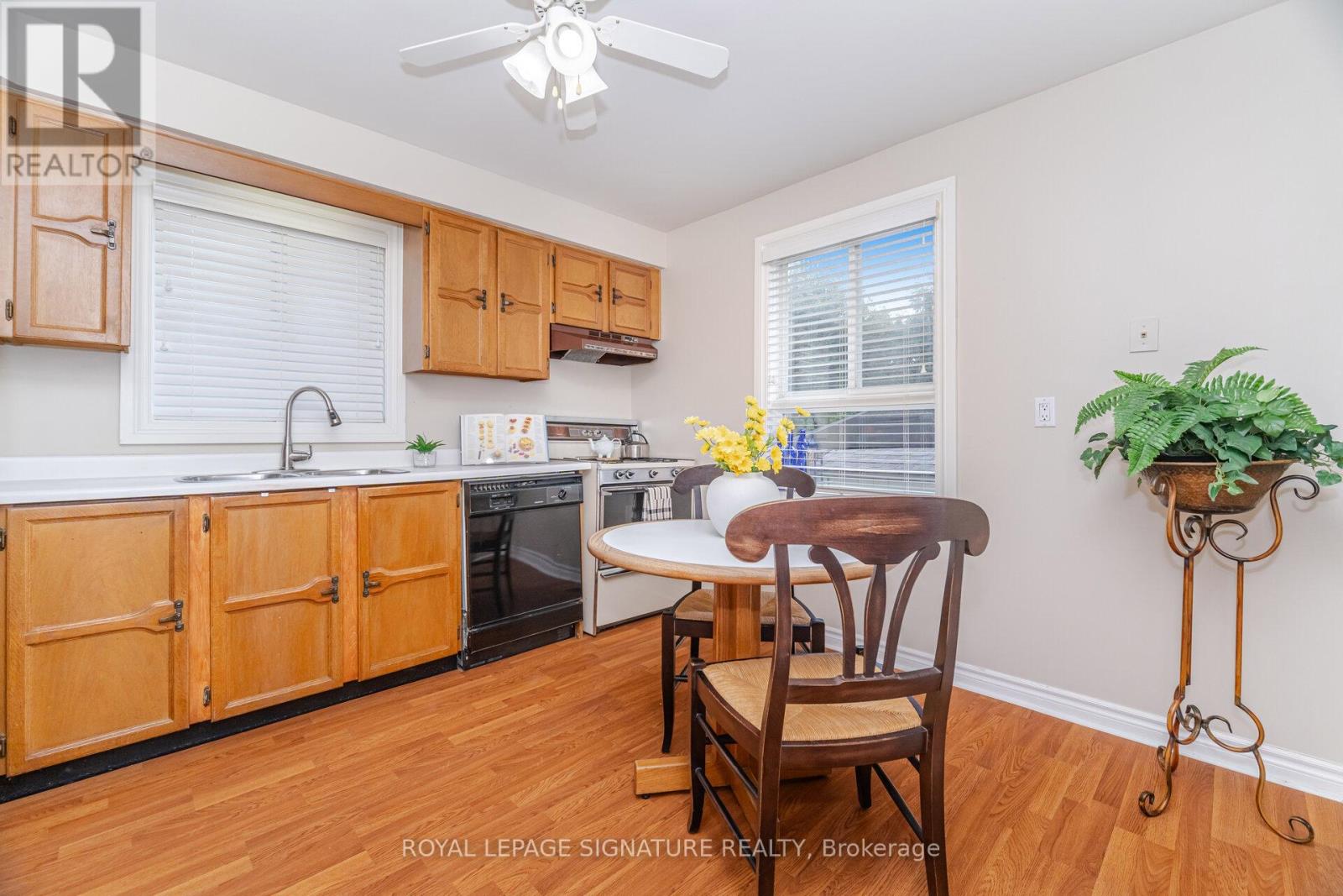 4204 Wheelwright Crescent, Mississauga (Erin Mills), Ontario L5L 2X6 - Photo 14 - W12347208