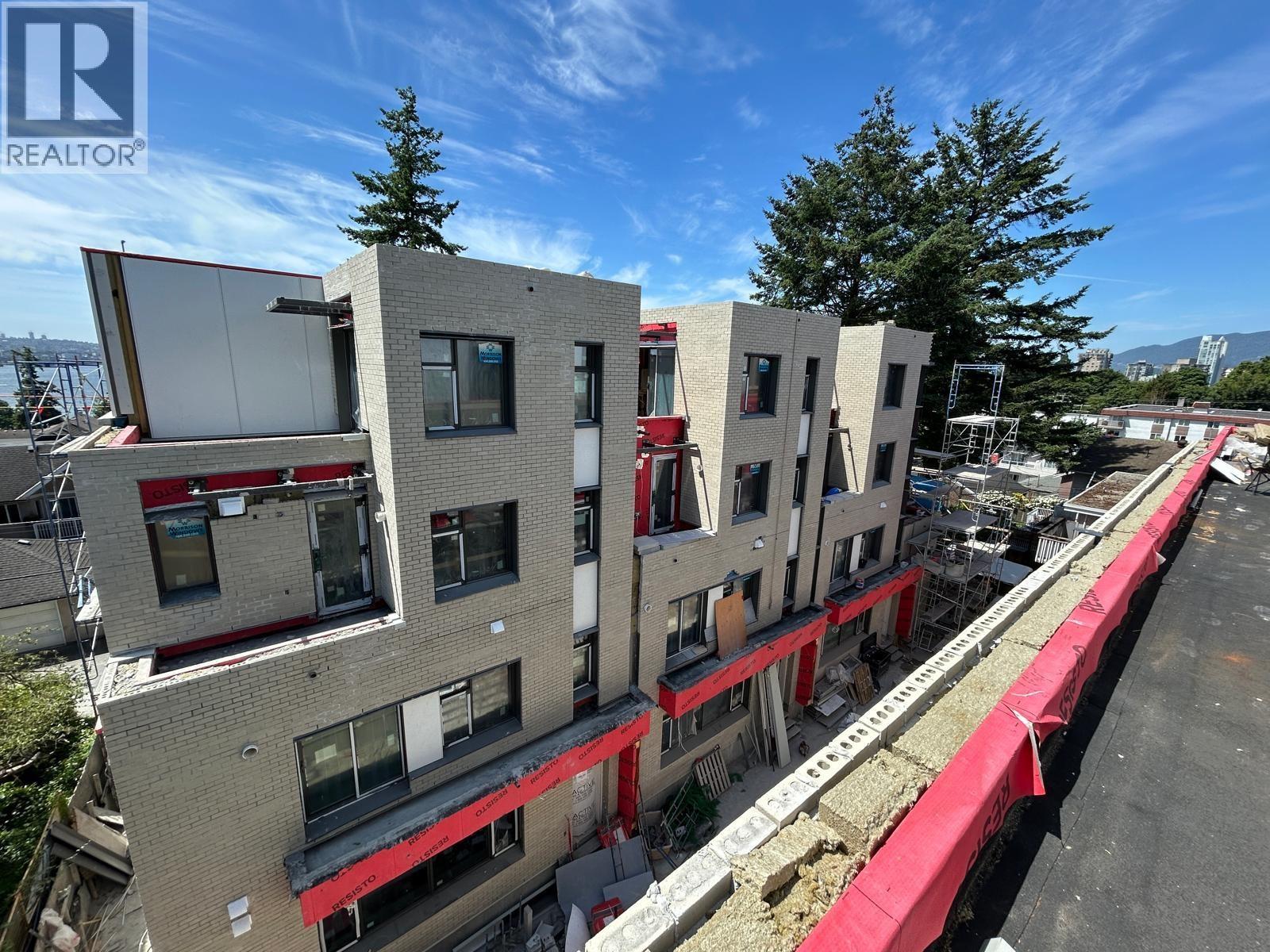 103A 103B-433 E 3RD STREET, North Vancouver, British Columbia
