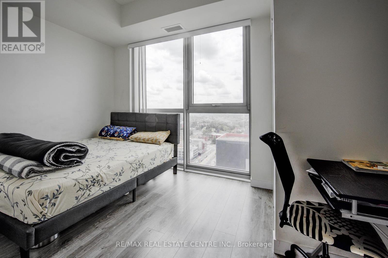 1809 - 60 Frederick Street, Kitchener, Ontario  N2H 2L7 - Photo 11 - X12344079