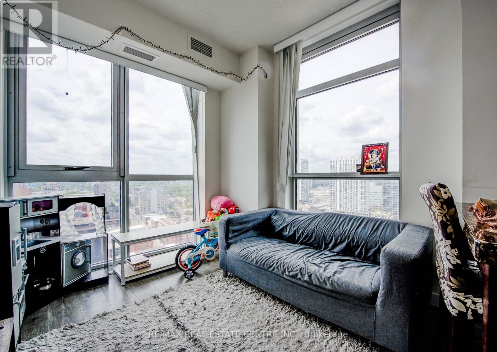 1809 - 60 Frederick Street, Kitchener, Ontario  N2H 2L7 - Photo 6 - X12344079