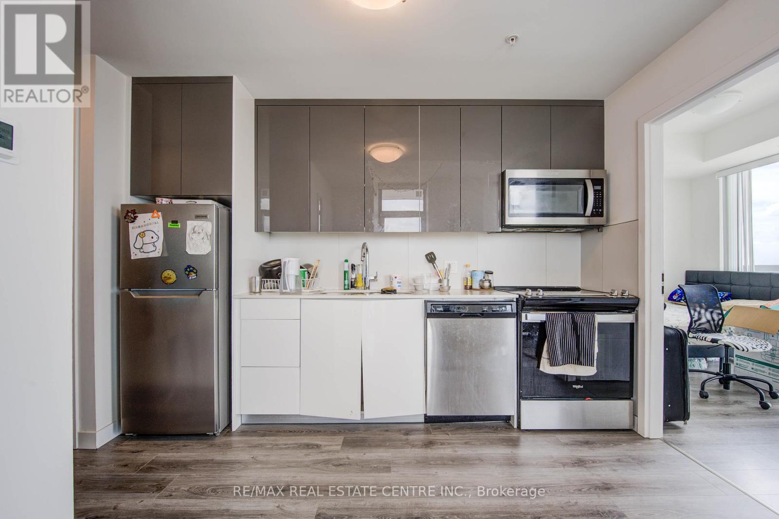 1809 - 60 Frederick Street, Kitchener, Ontario  N2H 2L7 - Photo 7 - X12344079