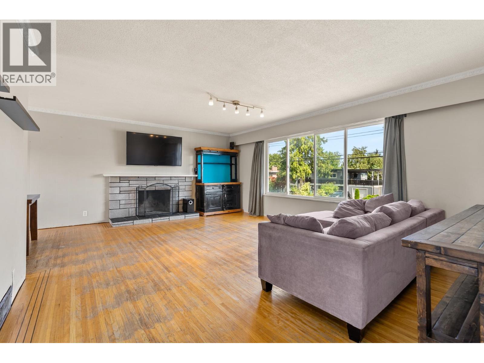 Property at 4903 58 STREET image 2