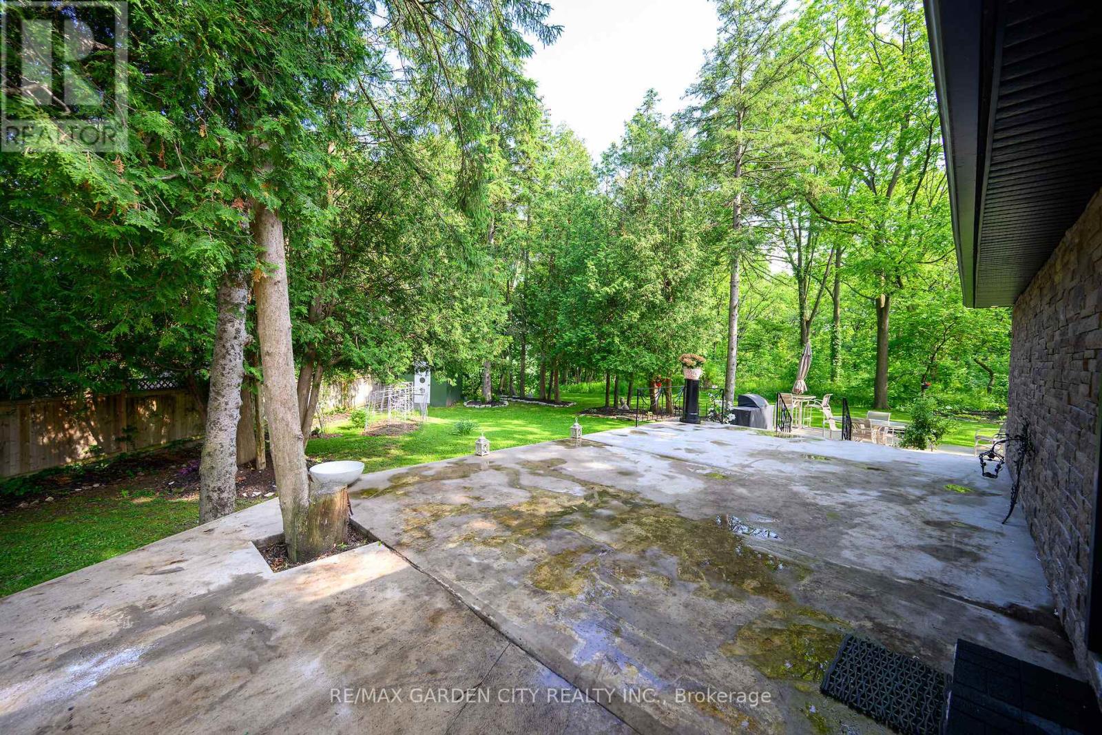 16 Freeland Court, Hamilton, Ontario  L8S 3R5 - Photo 26 - X12347197