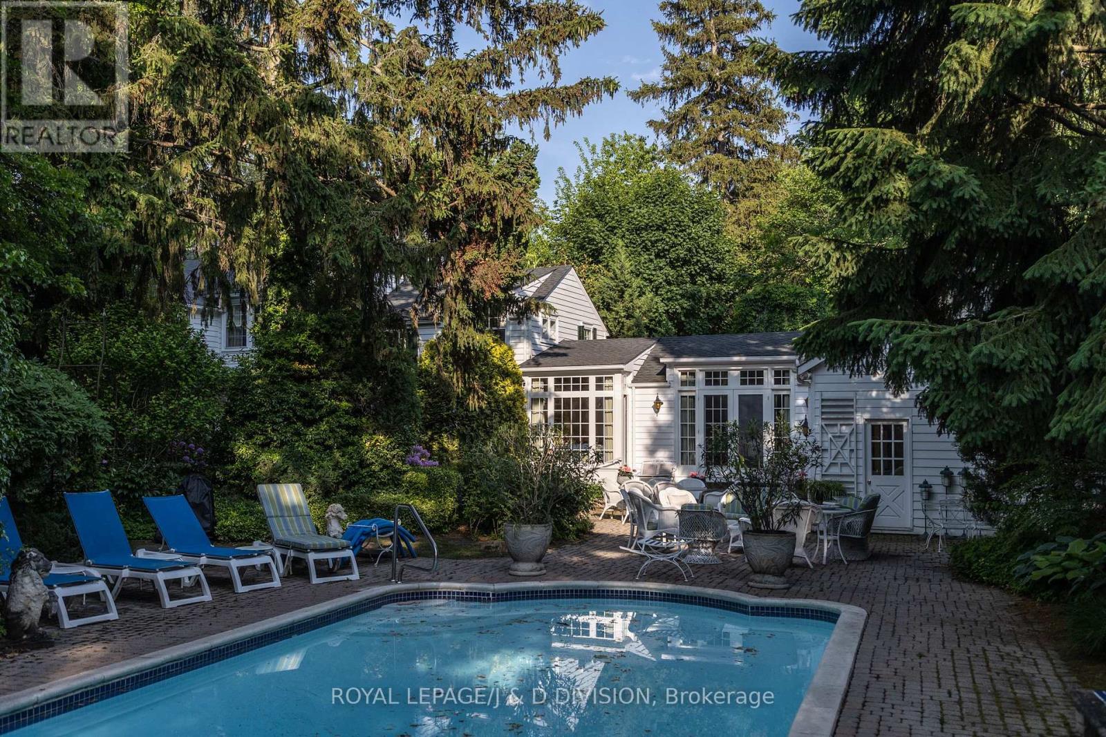 217 Butler Street, Niagara-On-The-Lake, Ontario  L0S 1J0 - Photo 2 - X12347225