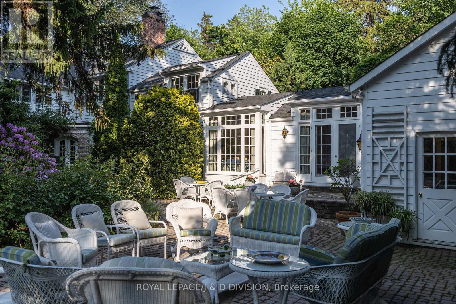 217 Butler Street, Niagara-On-The-Lake, Ontario  L0S 1J0 - Photo 3 - X12347225