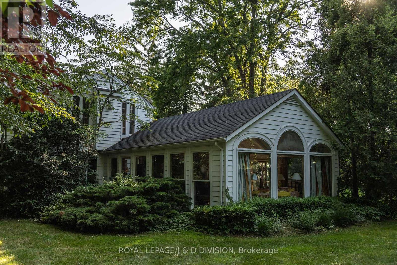 217 Butler Street, Niagara-On-The-Lake, Ontario  L0S 1J0 - Photo 38 - X12347225