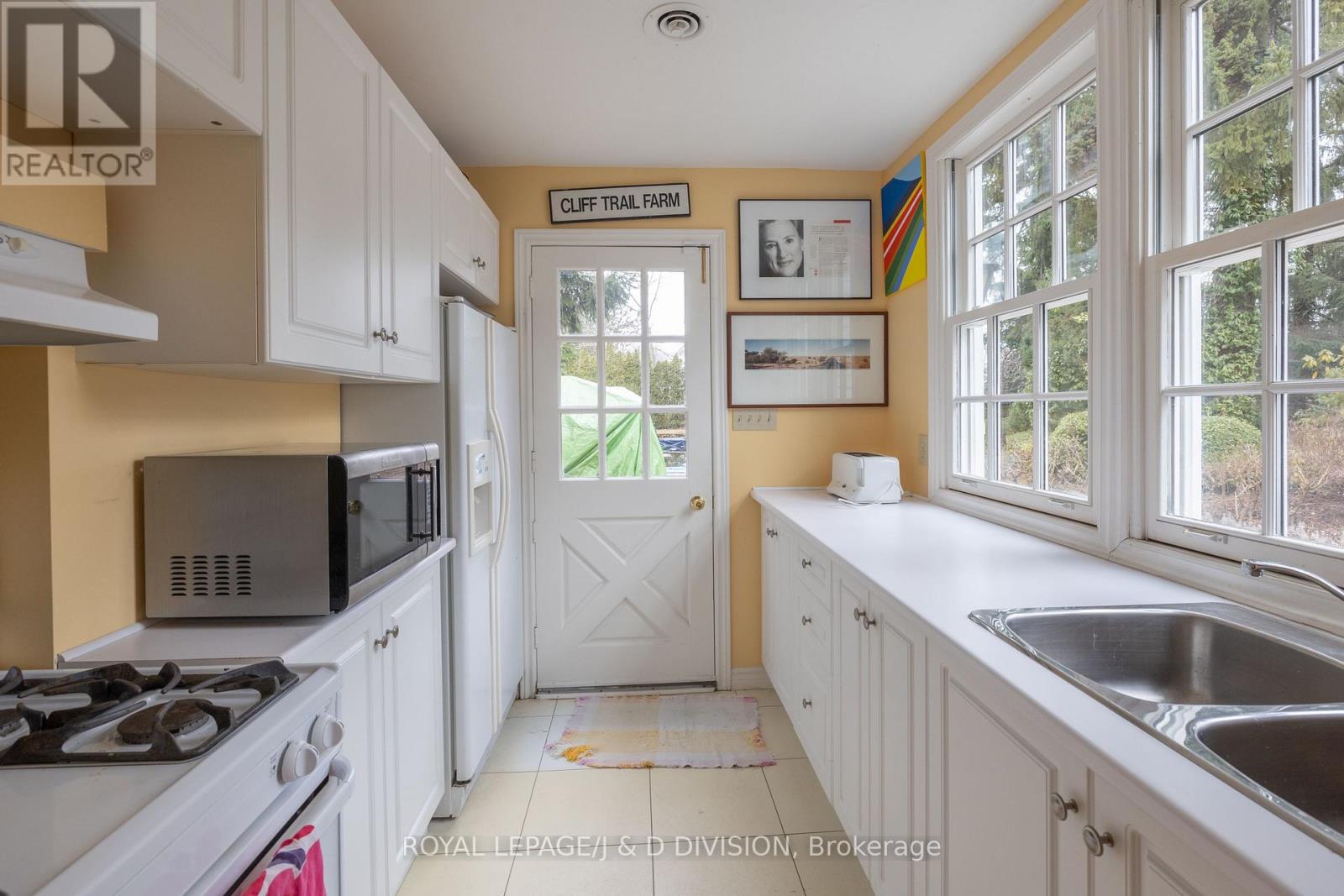 217 Butler Street, Niagara-On-The-Lake, Ontario  L0S 1J0 - Photo 41 - X12347225