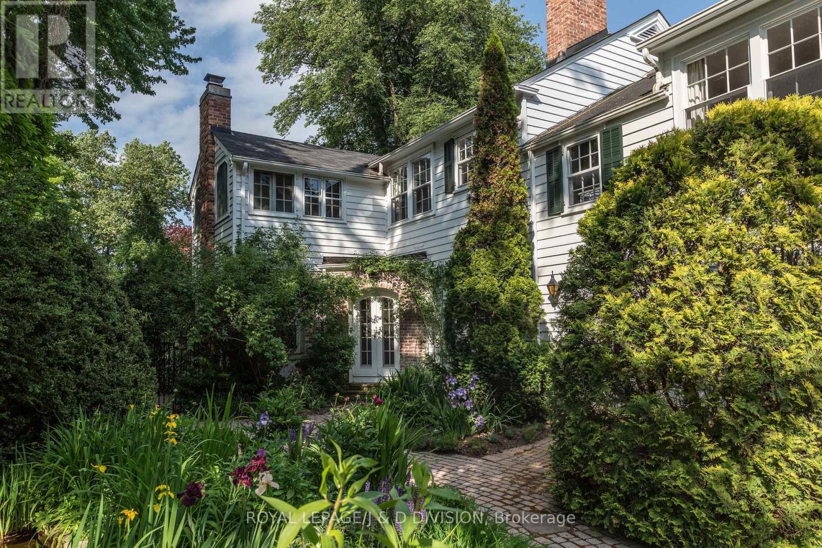 217 Butler Street, Niagara-On-The-Lake, Ontario  L0S 1J0 - Photo 5 - X12347225