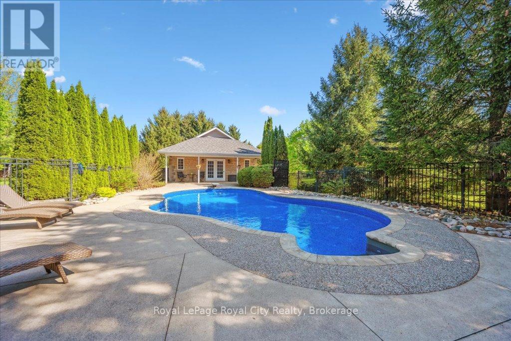 790 Dianne Crescent, Centre Wellington, Ontario  N1M 3N5 - Photo 38 - X12285156