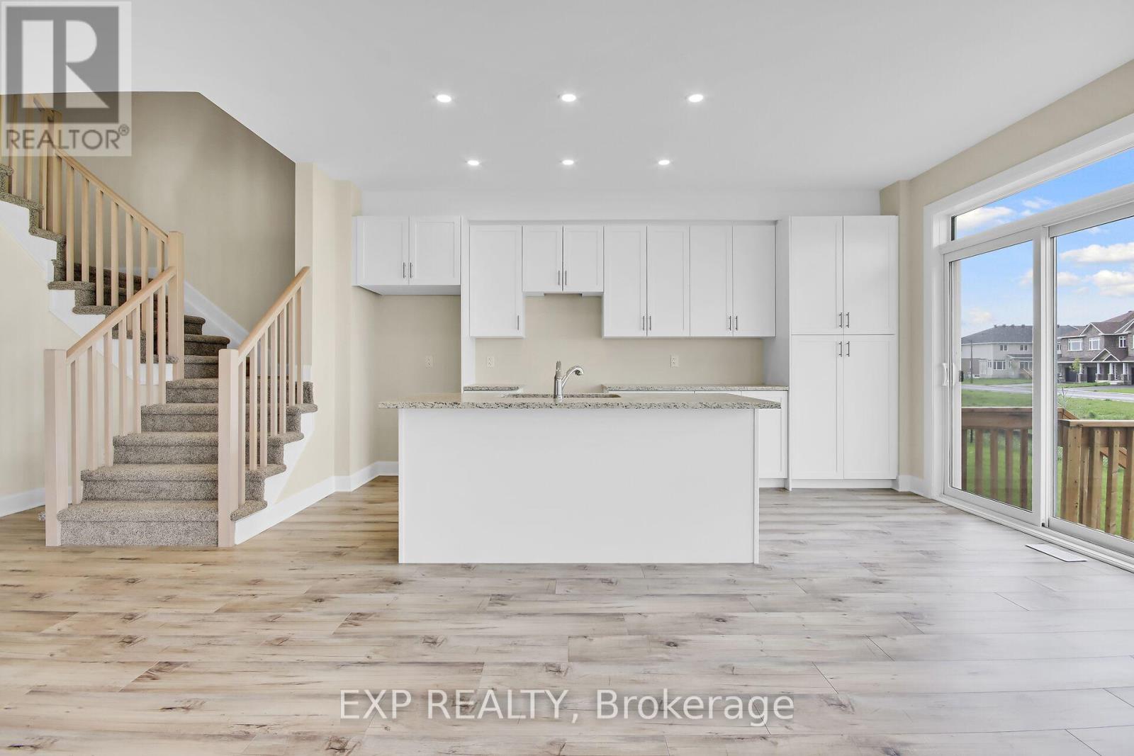 15 Reynolds Avenue, Carleton Place, Ontario  K7C 0W4 - Photo 8 - X12325257