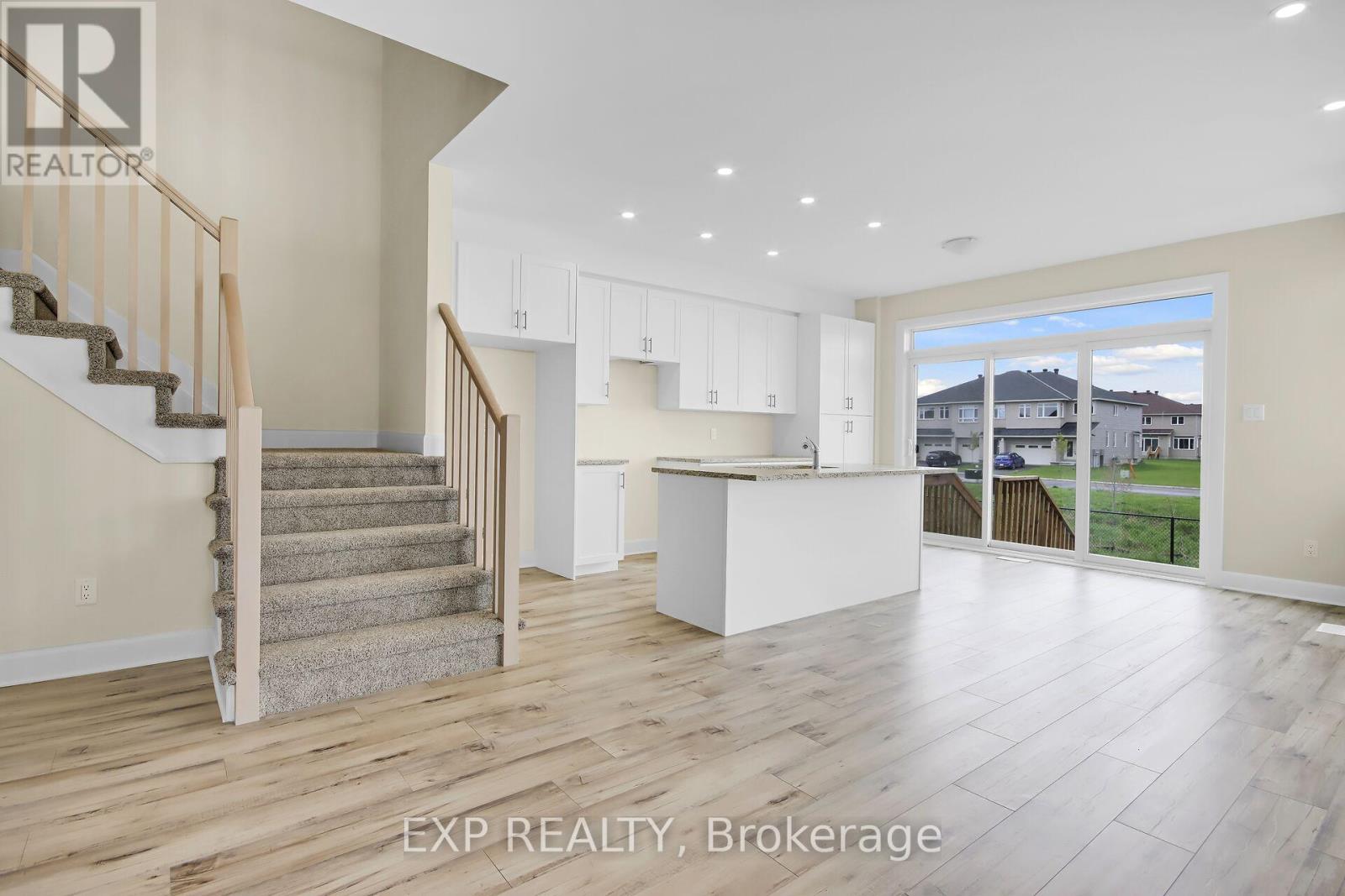 23 Reynolds Avenue, Carleton Place, Ontario  K7C 0W4 - Photo 4 - X12325455