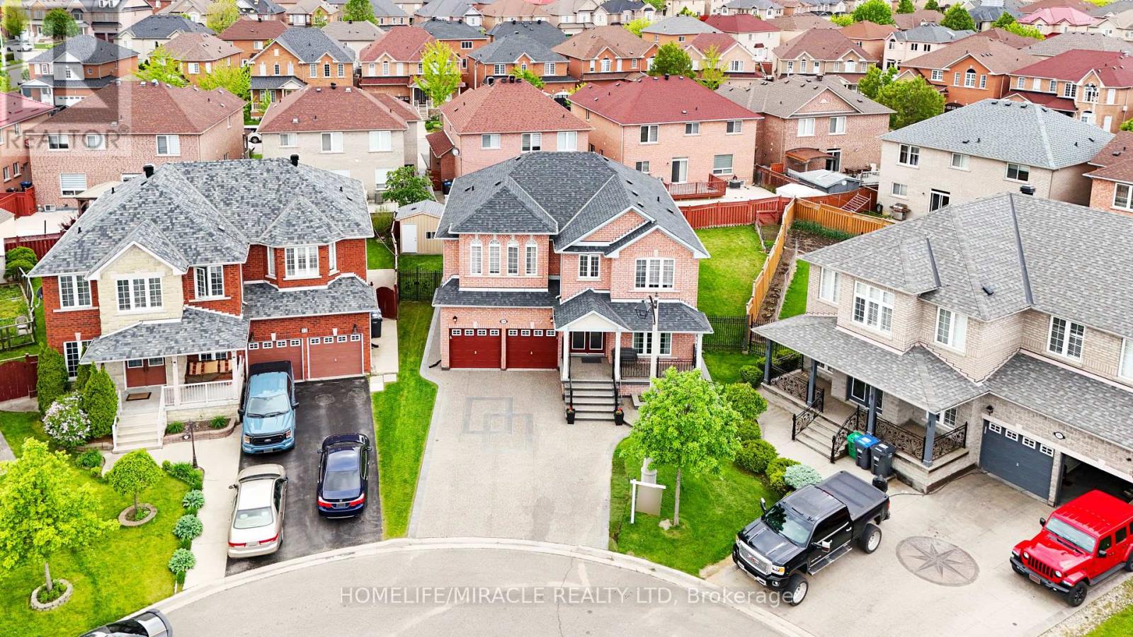 Property at 24 FAUNA COURT image 1