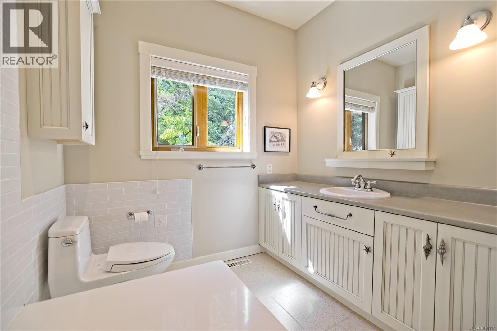 2 37 Salamanca Rd, Galiano Island, British Columbia  V0N 1P0 - Photo 26 - 1010935