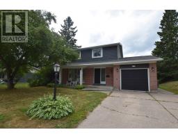 123 Palace Dr, Sault Ste. Marie, Ca