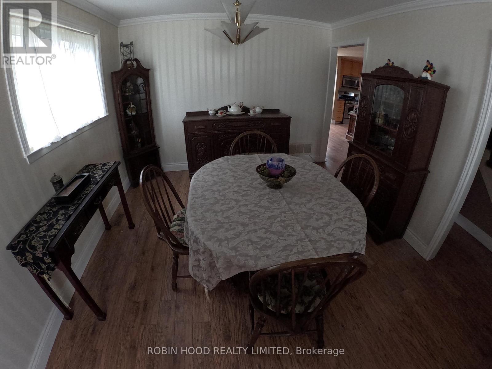 65 Britannia Avenue, Bradford West Gwillimbury, Ontario  L3Z 1A2 - Photo 14 - N12347291