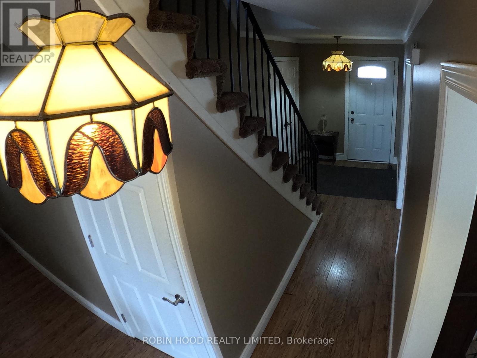 65 Britannia Avenue, Bradford West Gwillimbury, Ontario  L3Z 1A2 - Photo 18 - N12347291