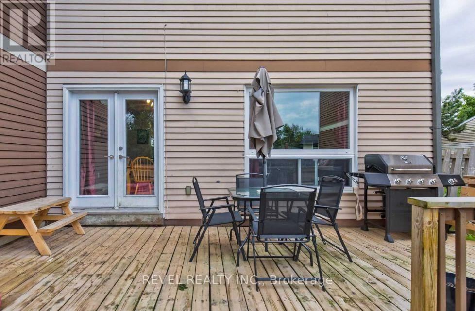 24 Lampman Lane, Barrie, Ontario  L4N 5B1 - Photo 13 - S12347307