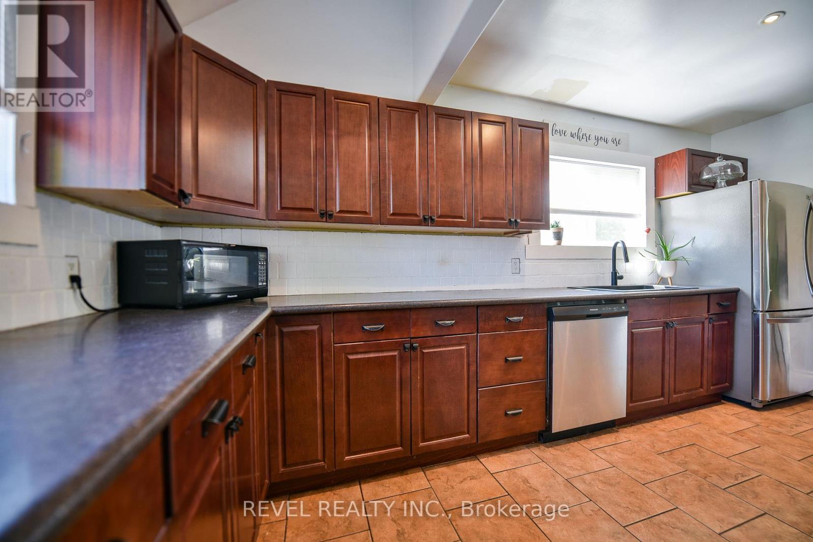 Property at 459 TOKE STREET image 5