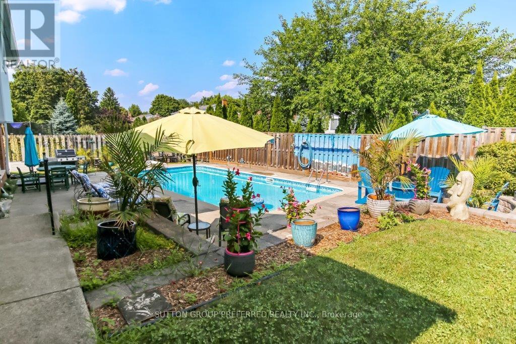 14 Cowan Avenue, London South, Ontario  N6C 4E6 - Photo 3 - X12347330