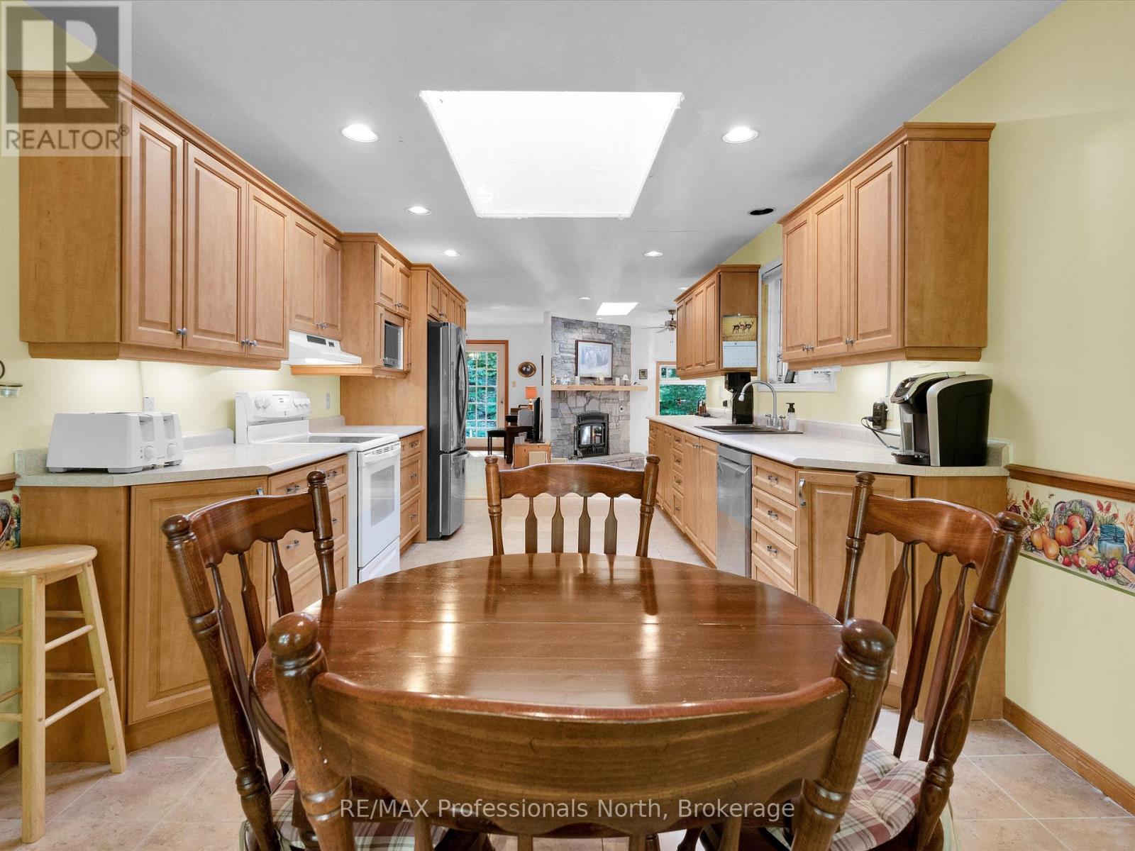 5 Todholm Drive, Muskoka Lakes, Ontario  P0B 1J0 - Photo 15 - X12347190