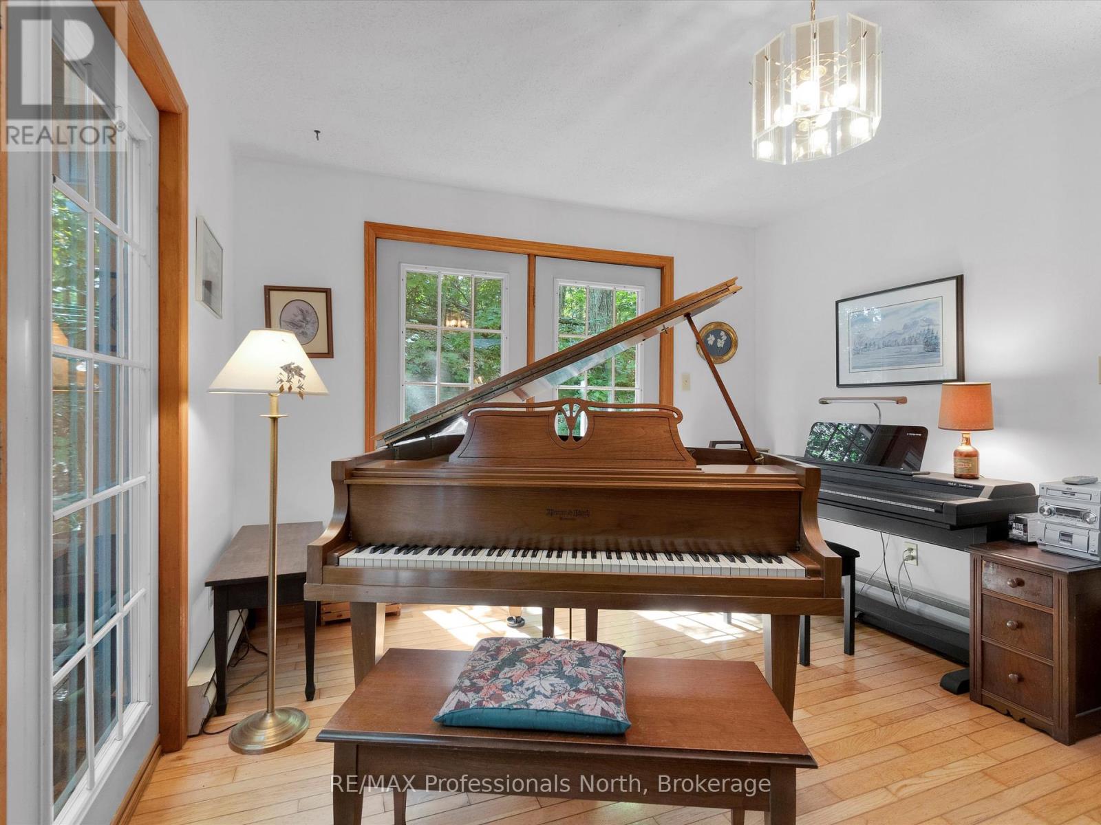 5 Todholm Drive, Muskoka Lakes, Ontario  P0B 1J0 - Photo 8 - X12347190