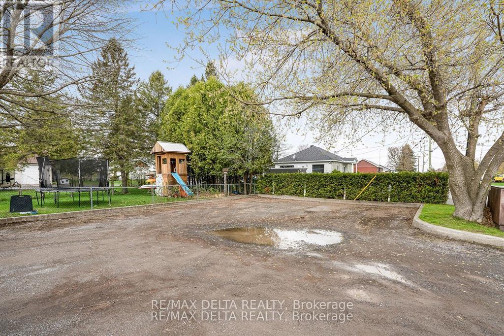 406 A-C, 596 A-C - 406-408 Telegraph Road, Alfred And Plantagenet, Ontario  K0B 1A0 - Photo 8 - X12347358