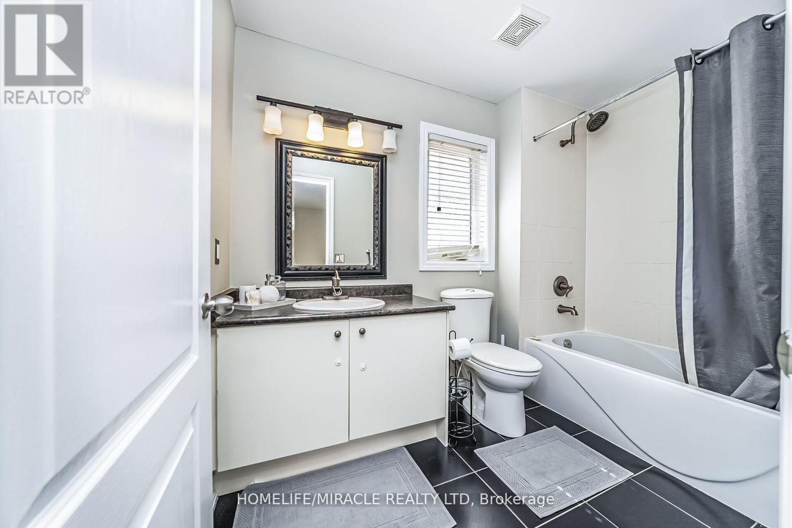 3 Losino Street, Caledon, Ontario  L7C 3N2 - Photo 27 - W12347286