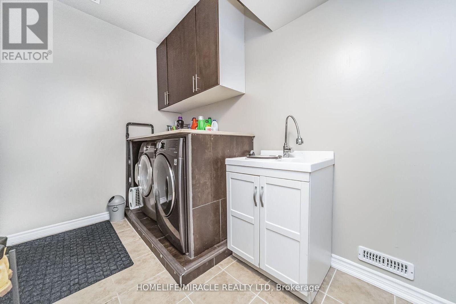 3 Losino Street, Caledon, Ontario  L7C 3N2 - Photo 35 - W12347286