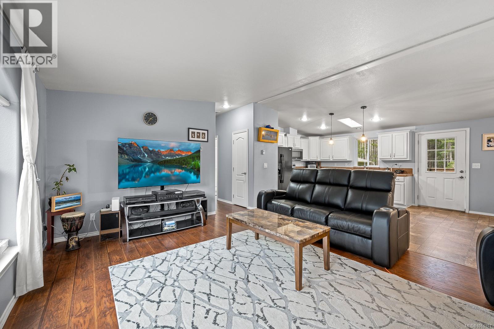 1888 Bates Rd, Courtenay, British Columbia  V9J 1X4 - Photo 8 - 1011197