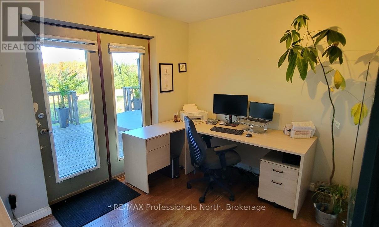 96 West Browns Road, Huntsville, Ontario  P1H 1S2 - Photo 11 - X12347317