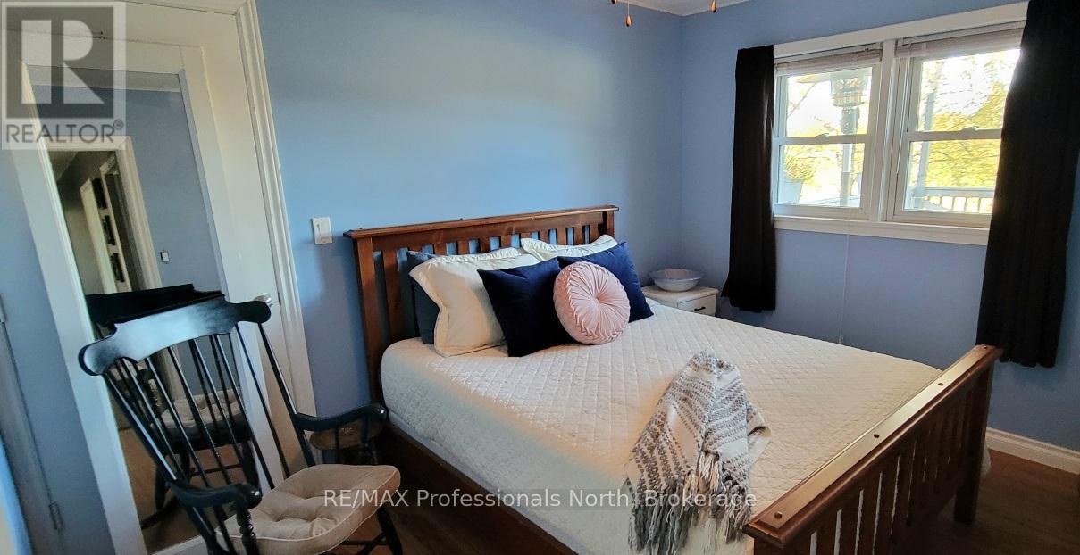 96 West Browns Road, Huntsville, Ontario  P1H 1S2 - Photo 12 - X12347317