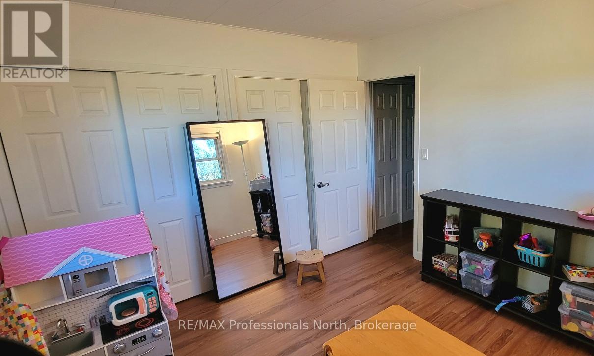 96 West Browns Road, Huntsville, Ontario  P1H 1S2 - Photo 9 - X12347317