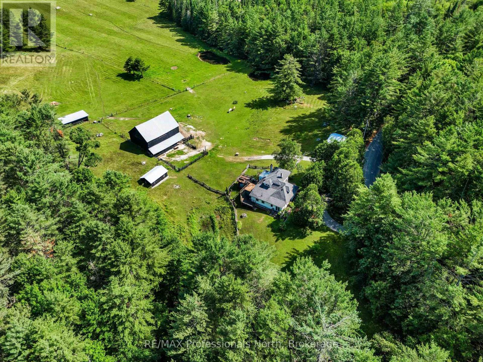 1069 Kirk Line E, Bracebridge, Ontario  P1L 0A1 - Photo 11 - X12347381