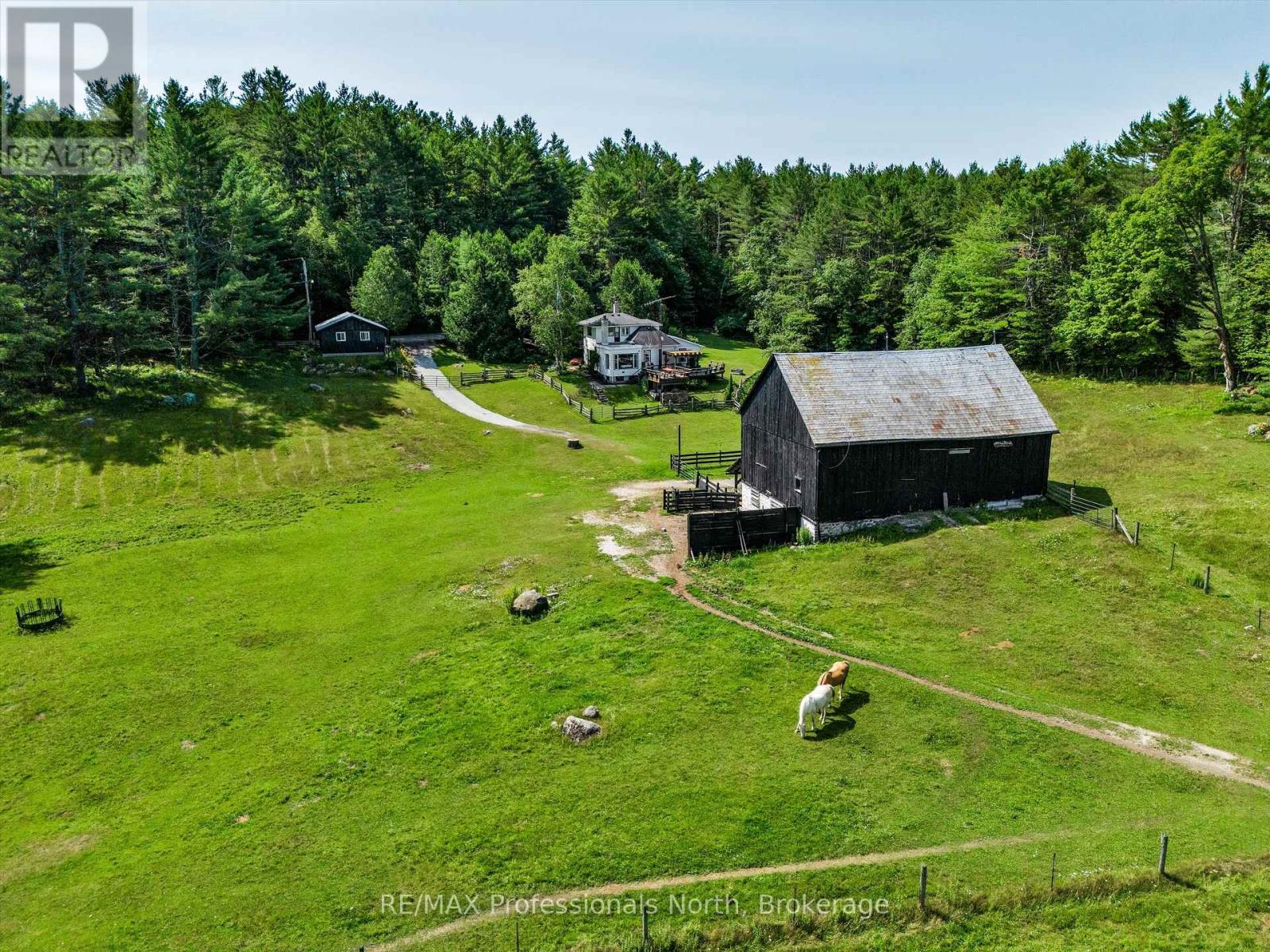 1069 Kirk Line E, Bracebridge, Ontario  P1L 0A1 - Photo 13 - X12347381