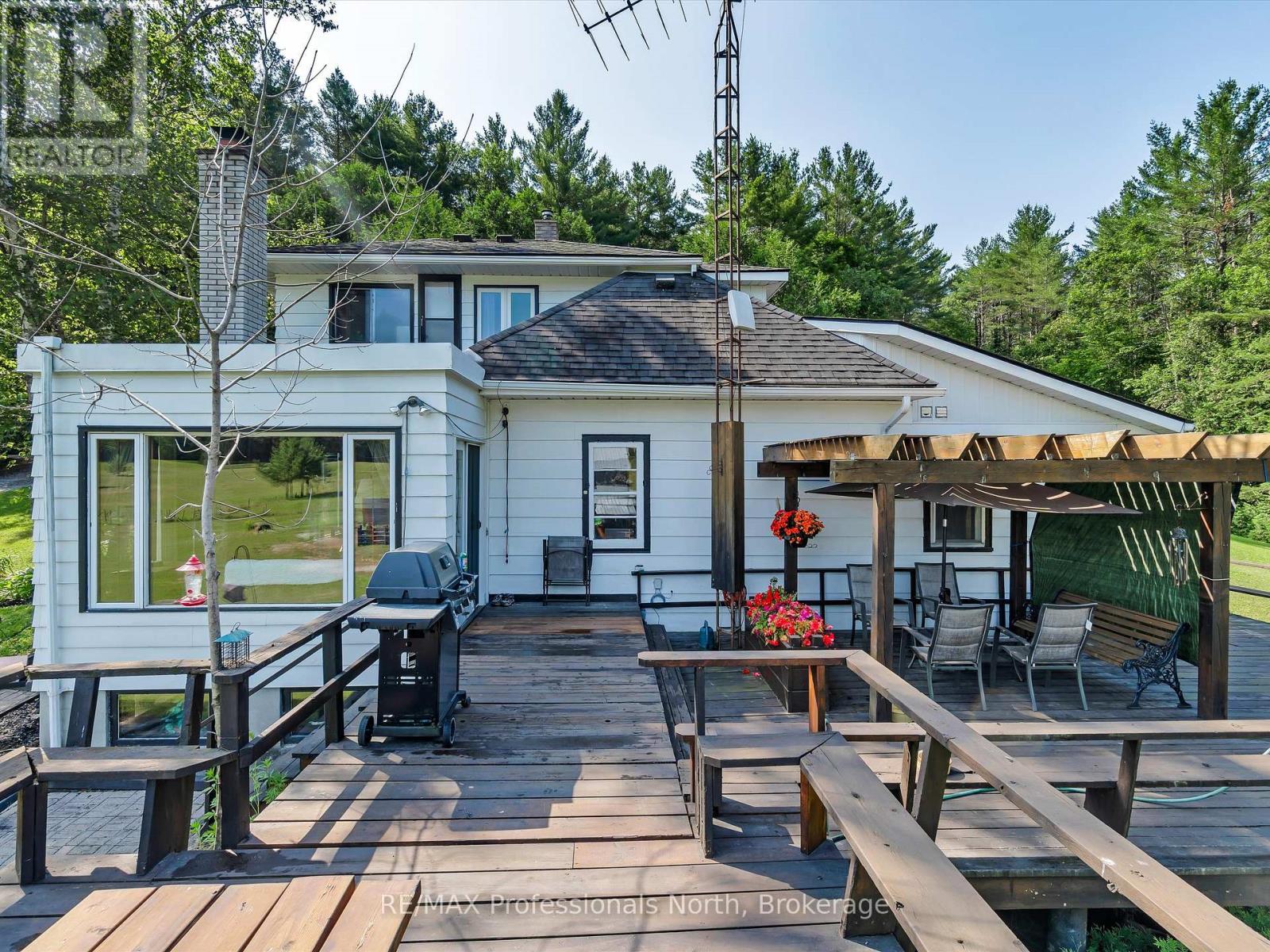 1069 Kirk Line E, Bracebridge, Ontario  P1L 0A1 - Photo 26 - X12347381