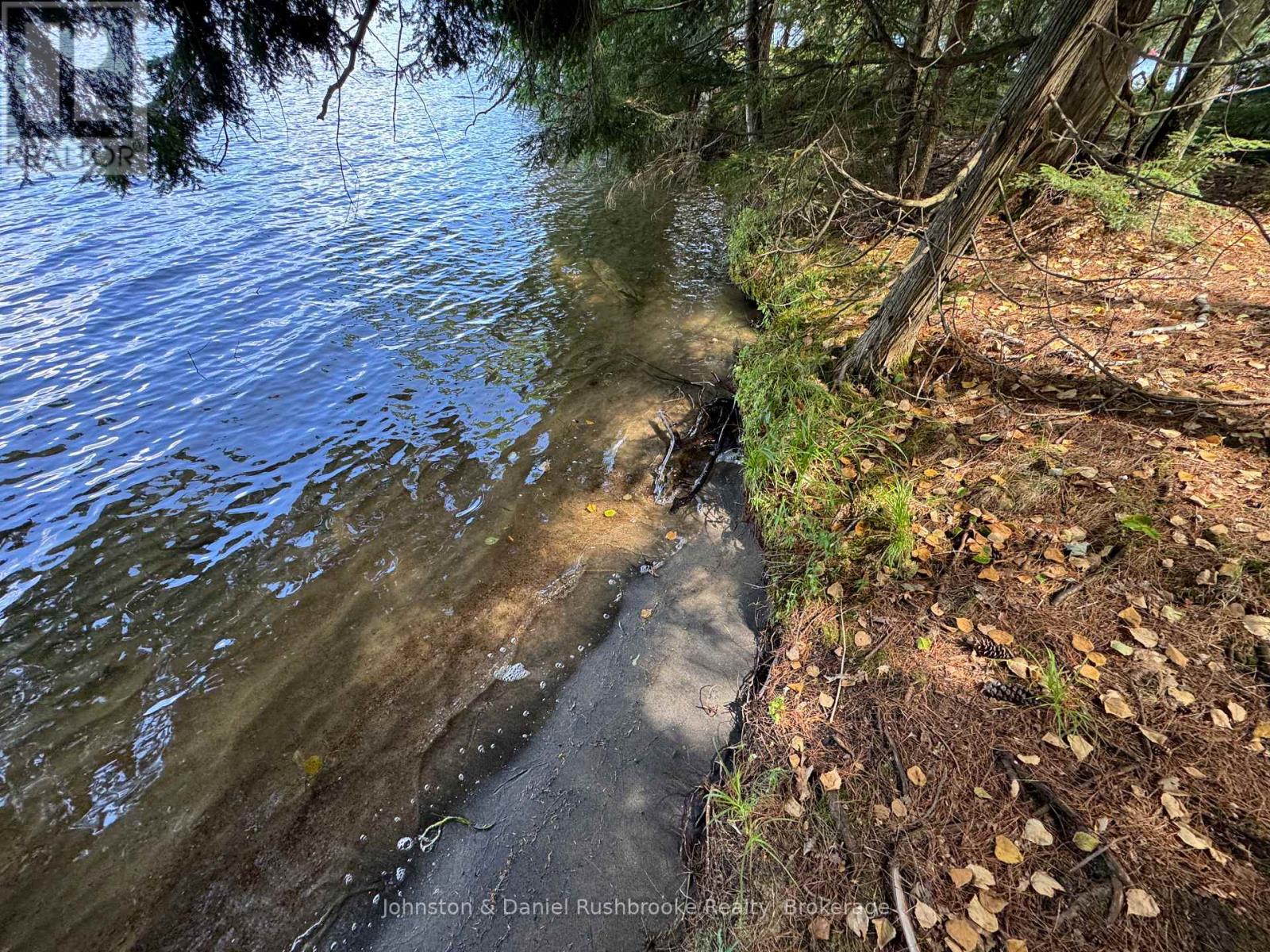 2 Island 24lm (Denison), Gravenhurst, Ontario  P1P 1R2 - Photo 12 - X12347419