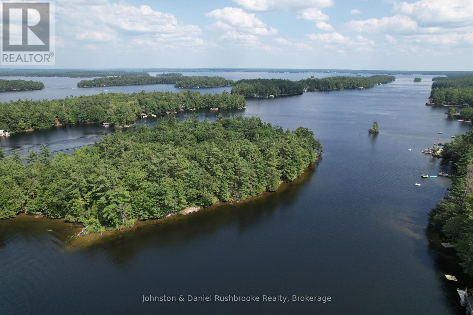 2 Island 24lm (Denison), Gravenhurst, Ontario  P1P 1R2 - Photo 16 - X12347419