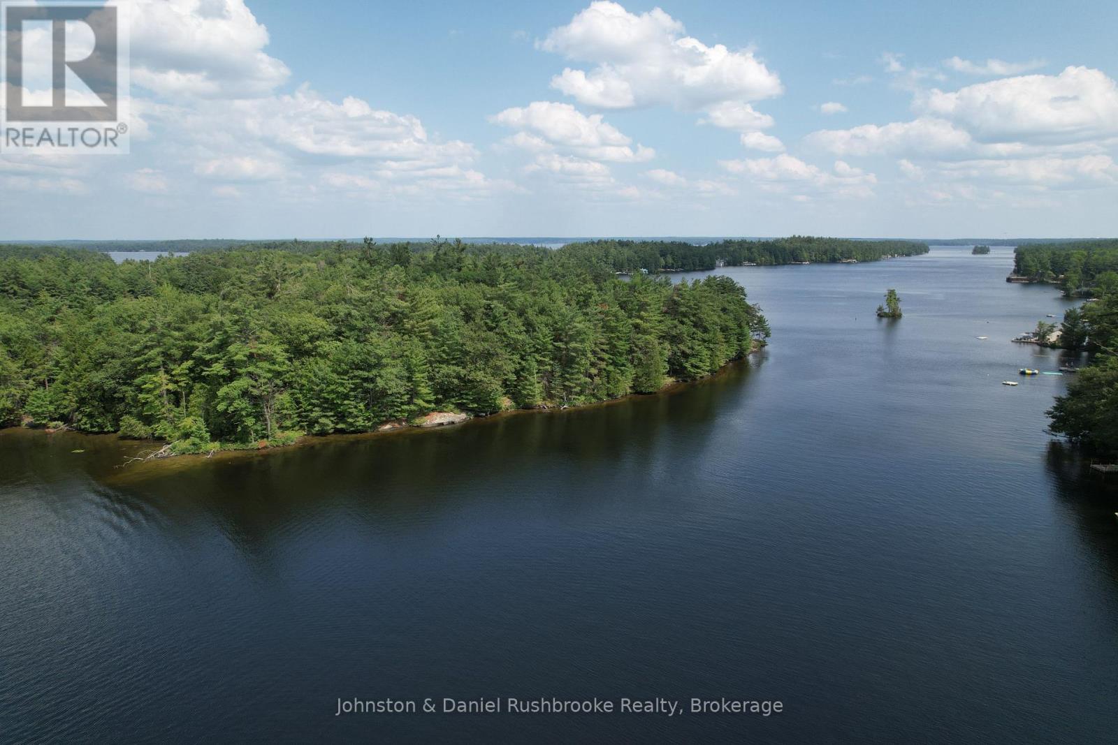 2 Island 24lm (Denison), Gravenhurst, Ontario  P1P 1R2 - Photo 17 - X12347419