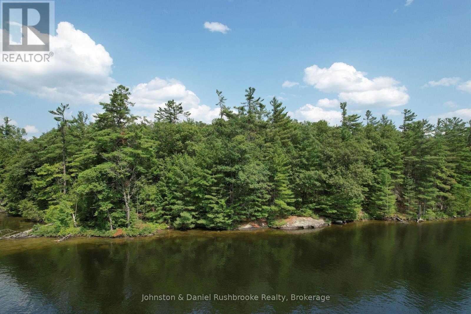 2 Island 24lm (Denison), Gravenhurst, Ontario  P1P 1R2 - Photo 3 - X12347419