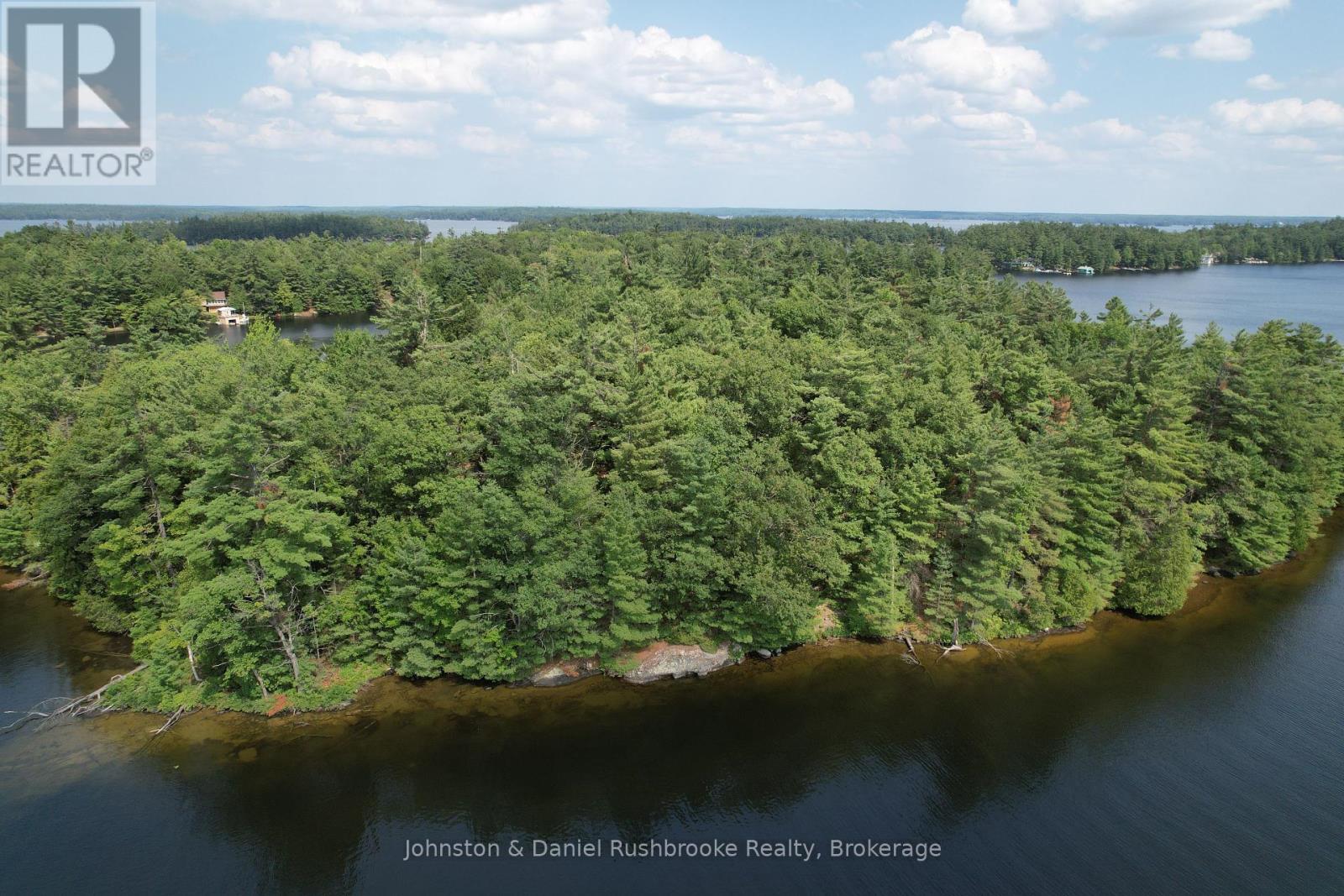 2 Island 24lm (Denison), Gravenhurst, Ontario  P1P 1R2 - Photo 4 - X12347419