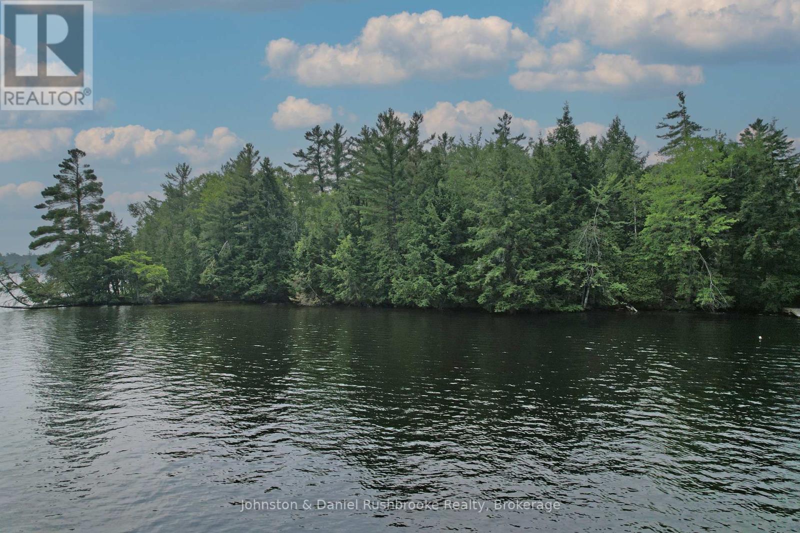 2 Island 24lm (Denison), Gravenhurst, Ontario  P1P 1R2 - Photo 6 - X12347419