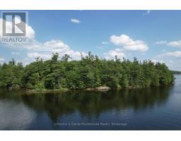 2 Island 24lm (Denison), Gravenhurst (Muskoka (S)), Ca