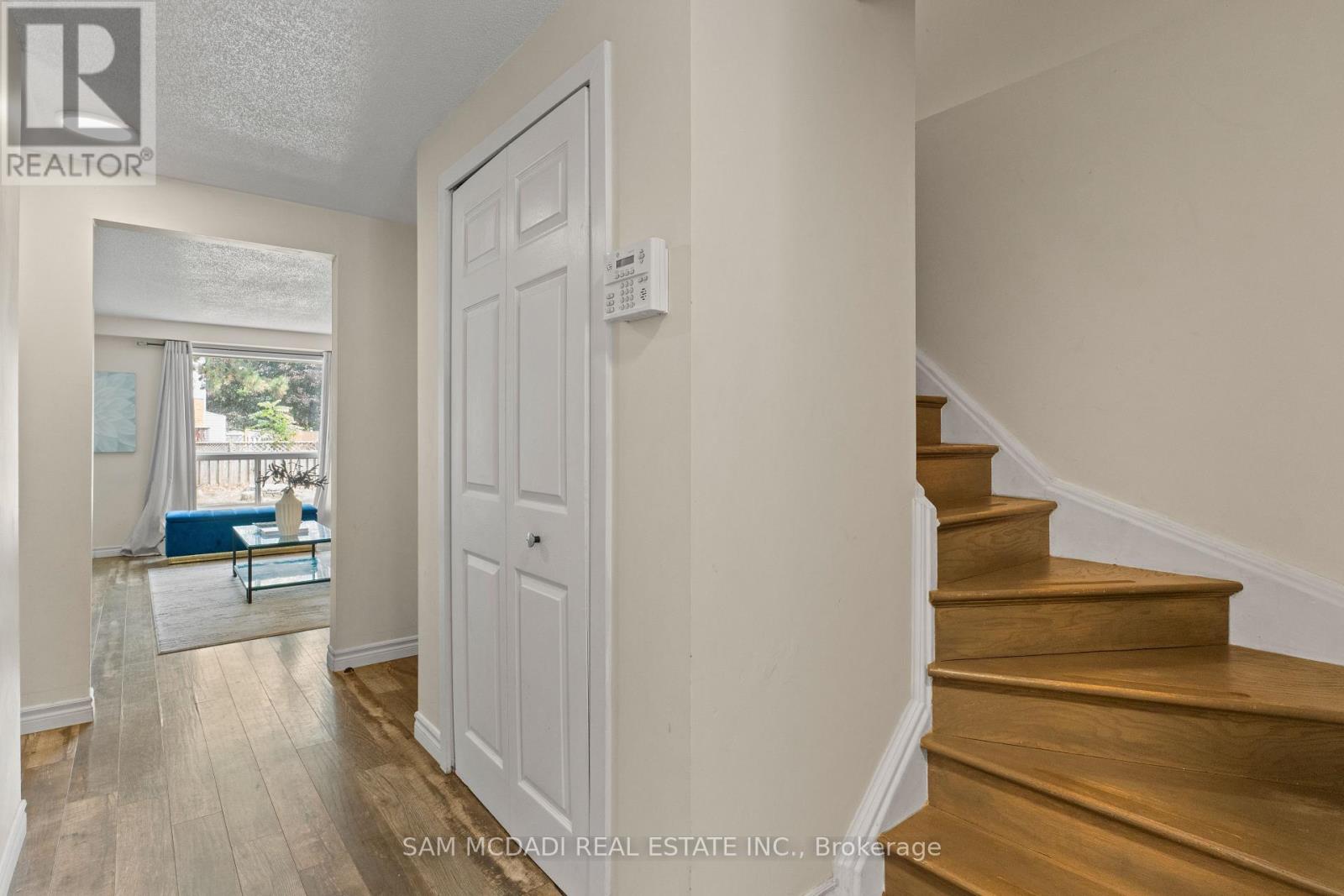 65 Edgemere Drive, Cambridge, Ontario  N1P 1B3 - Photo 16 - X12347281
