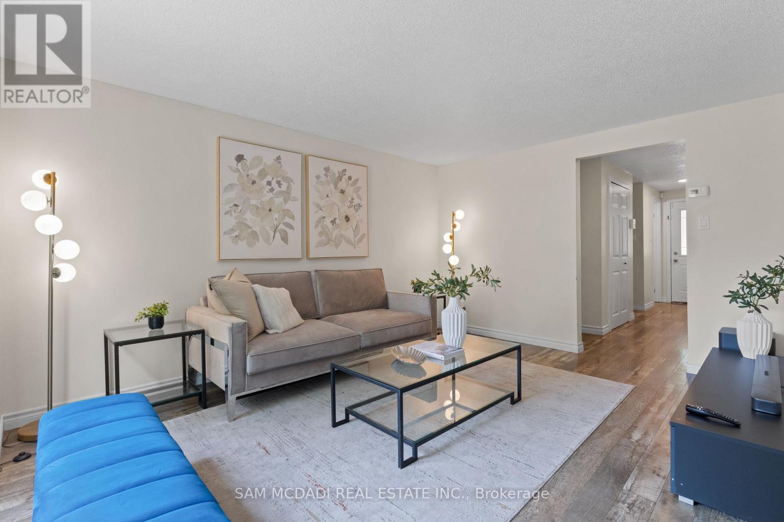 65 Edgemere Drive, Cambridge, Ontario  N1P 1B3 - Photo 7 - X12347281