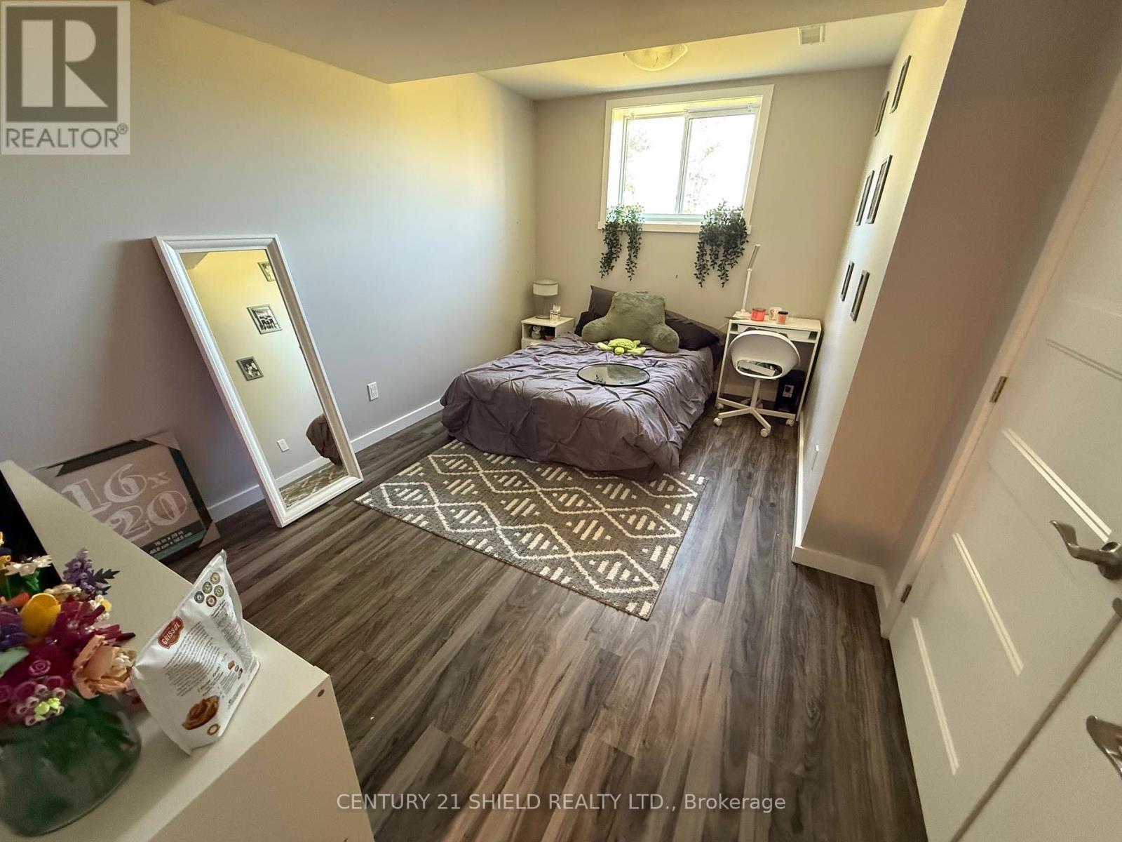 240 Glen Nora Drive, Cornwall, Ontario  K6H 0H6 - Photo 22 - X12347344