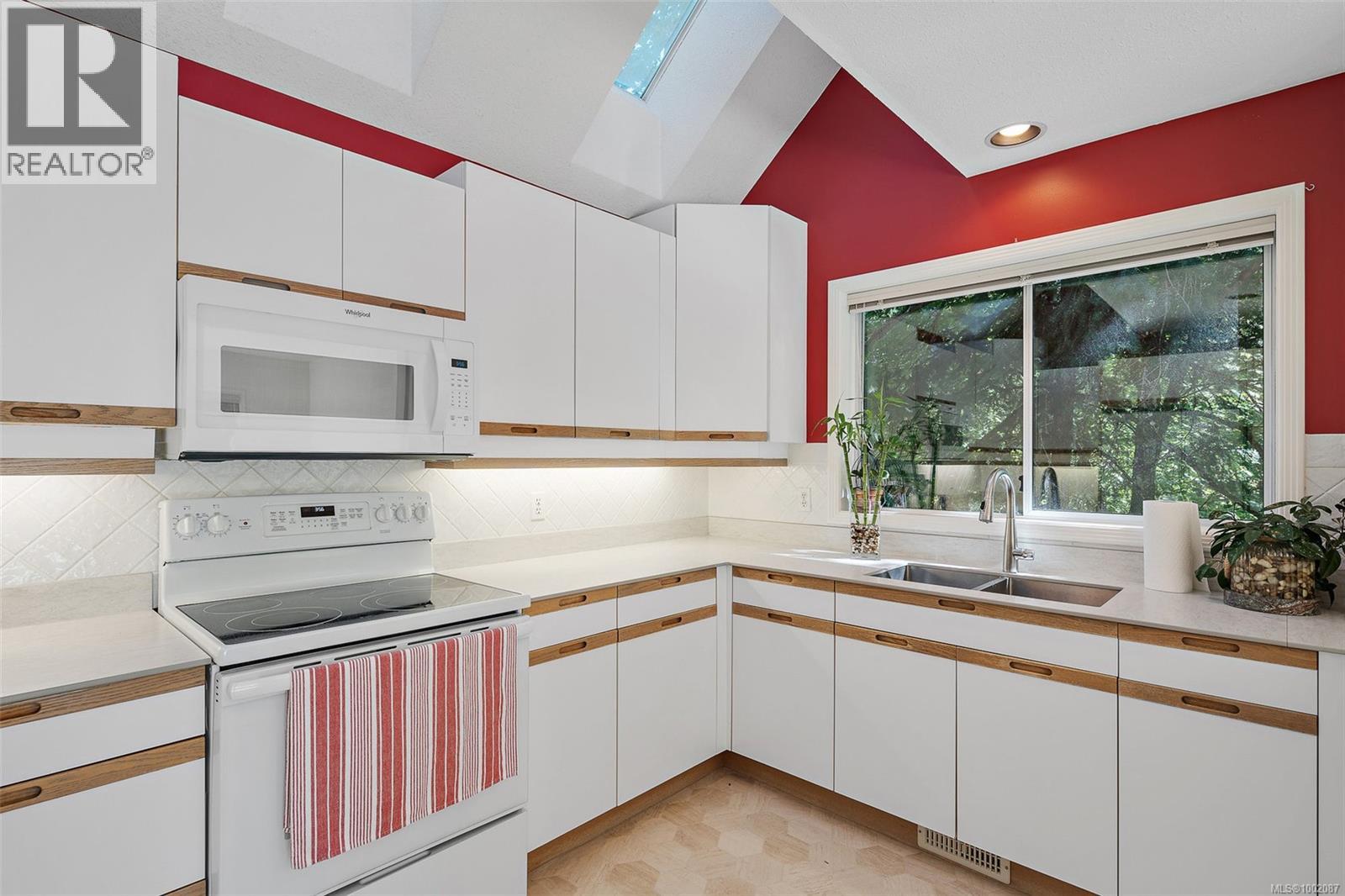 Property at 6488 Nevilane Dr image 5