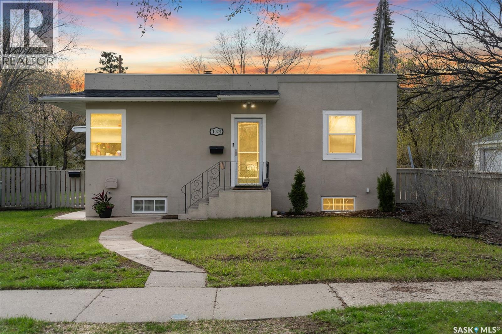 Property at 1023 G AVENUE N image 1