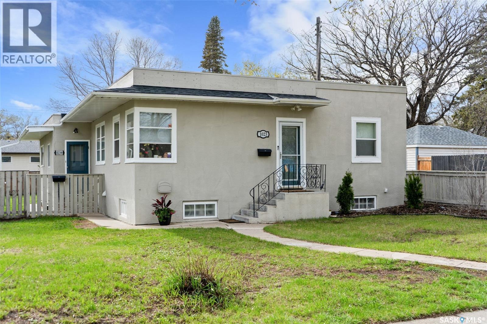 Property at 1023 G AVENUE N image 2