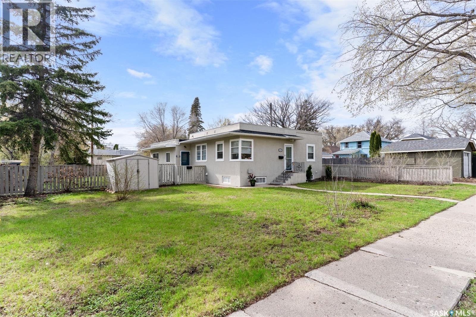 Property at 1023 G AVENUE N image 3